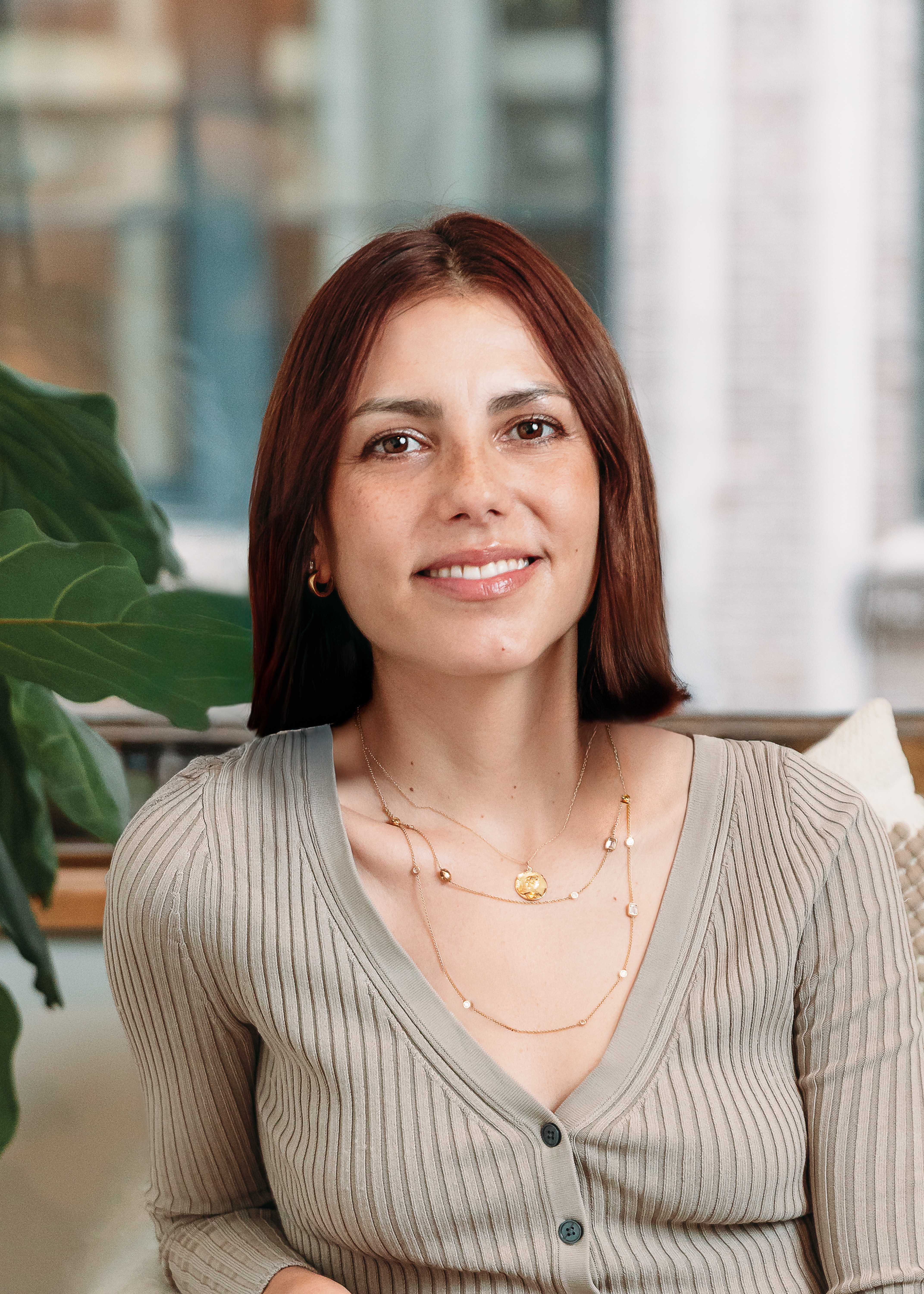 Florencia Bernthal, LP